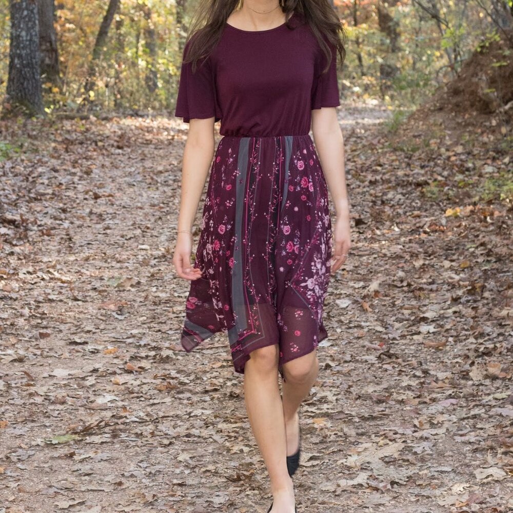 Elle Flowy Midi Dress Asymmetrical Hem Patterned Skirt Sz XS EUC